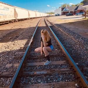 Meet your Posher, Chloe